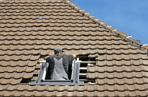 Pose de velux à Pouillé les Côteaux